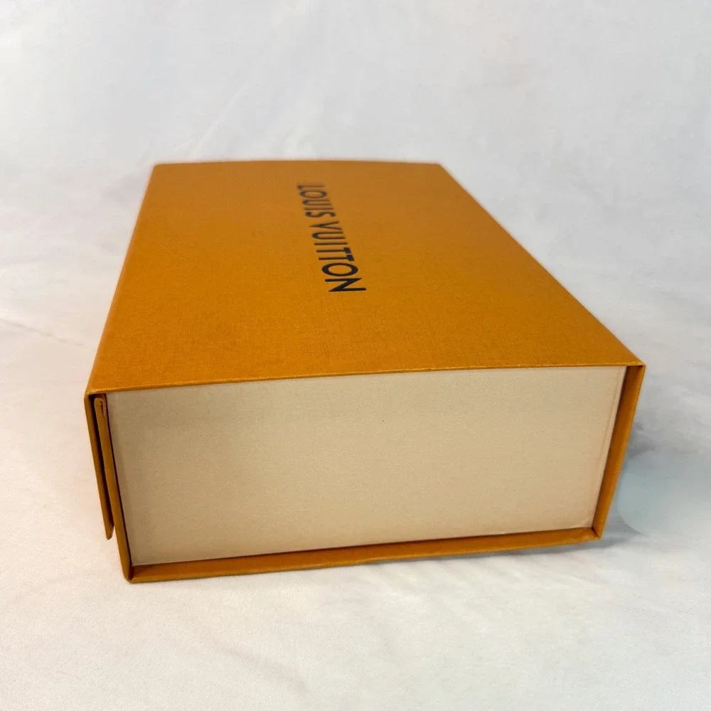 Louis Vuitton Magnetic Gift Box Unisex 10 x7 Orange EUC‎ Ribbon Booklet Set